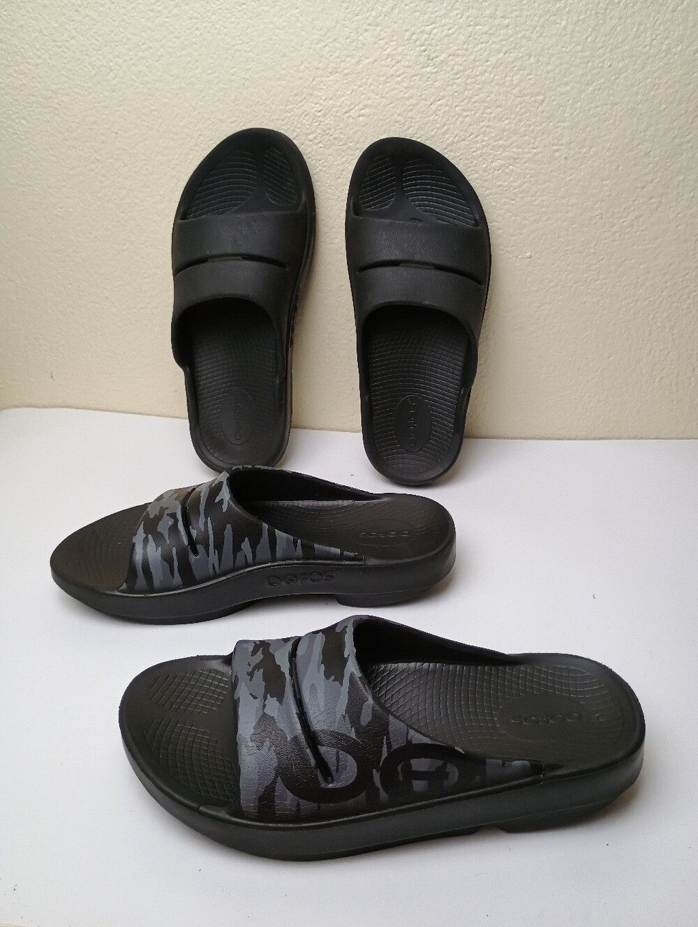 OOFOS OOahh Unisex Black & Gray Camo Slide Sandals Reduces Stress Joints & Back